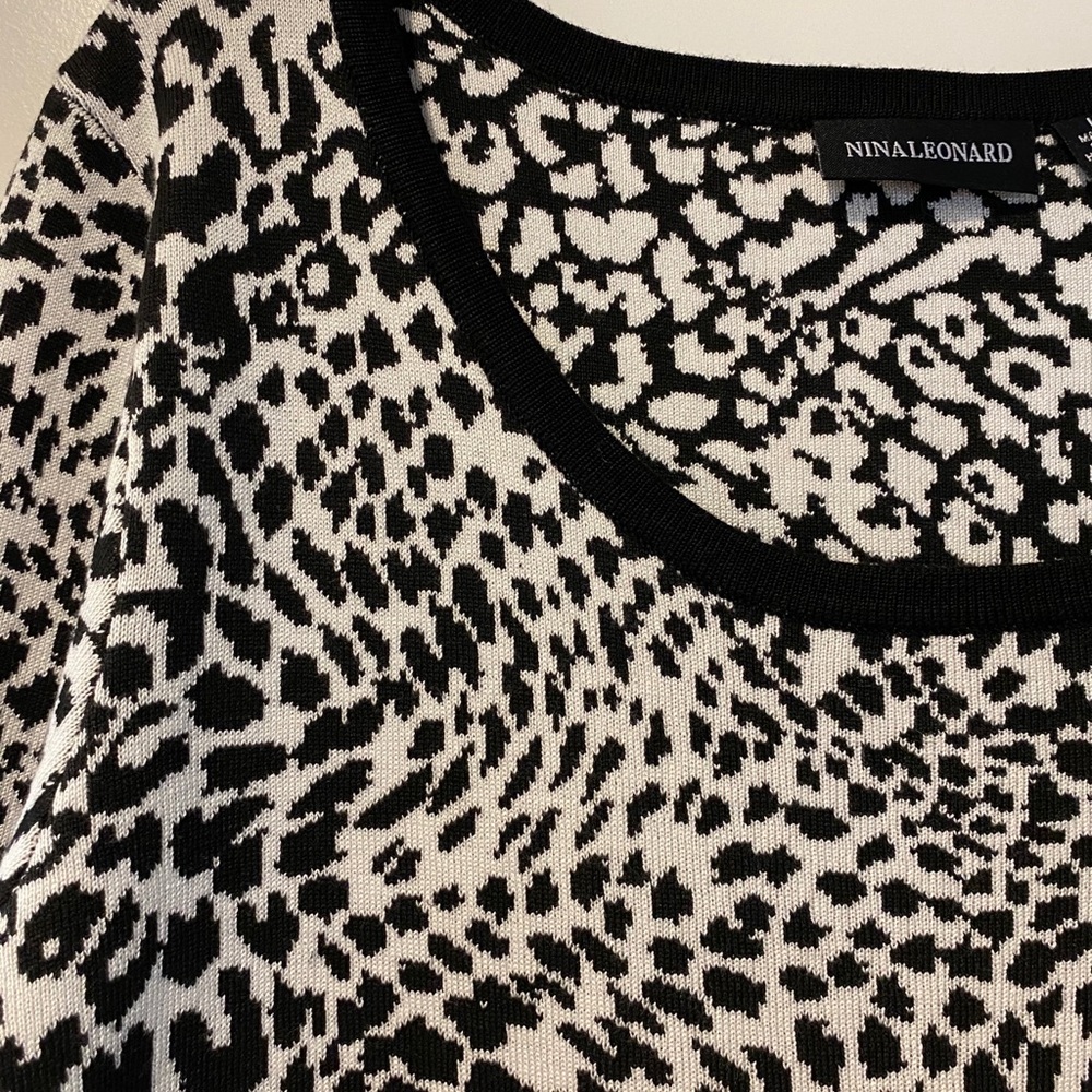 Nina Leonard Black & White Print Sweater Dress - Picture 3 of 8